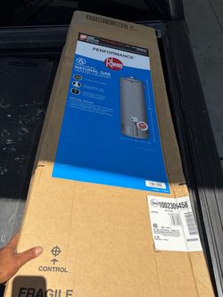 40 gallon Rheem water heater