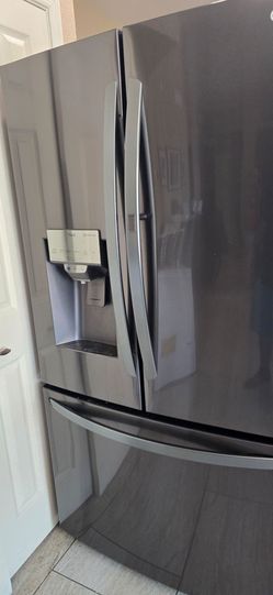 LG 30 Cu Ft French Door Refrigerator LRFDS3016D Black Stainless AS-IS / Repair