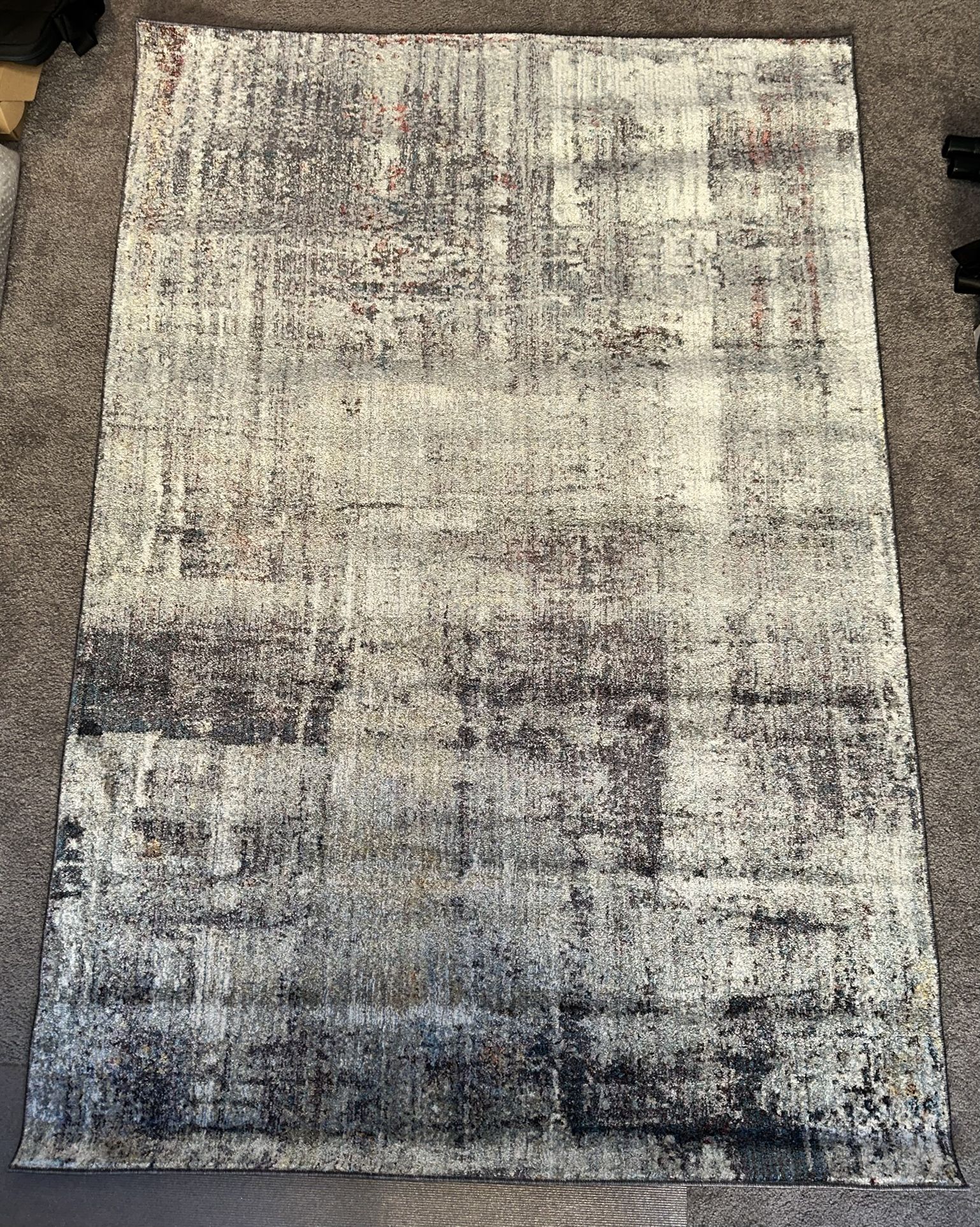 SAFAVIEH Monray 4’ x 6’ Area Rug