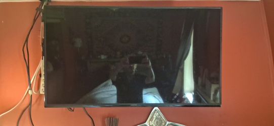 55inch vizio smart TV 2025 with APPS and remote