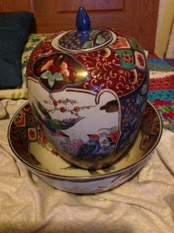 VINTAGE BASIN AND PITCHER SET