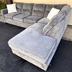 Gray Living Spaces Sectional Couch Sofa
