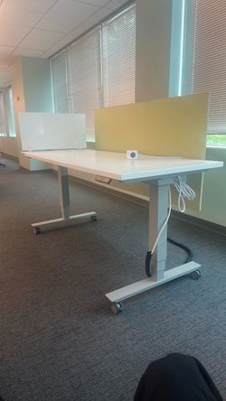 Haworth electric height adjustable table / desks