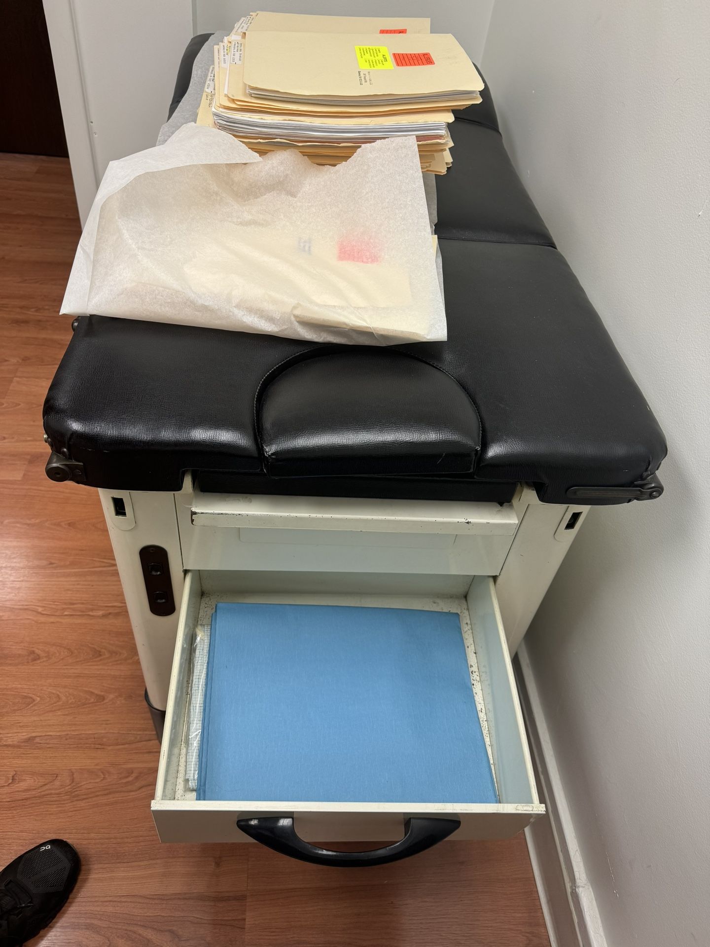 Doctor Examine Bench