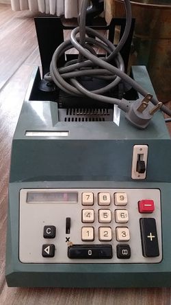 Olivetti Summa quanta 20 calculator
