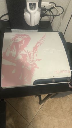 PS3 final fantasy pink and white