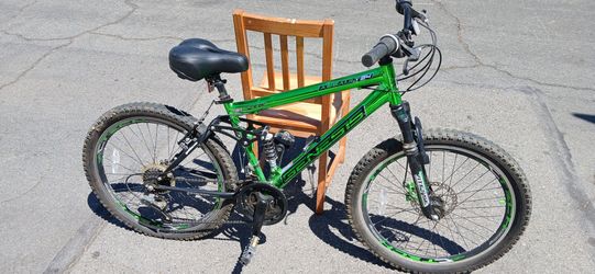 Genesis Assault 24 in. Mountain Bike 21 Speed w Dual Shock