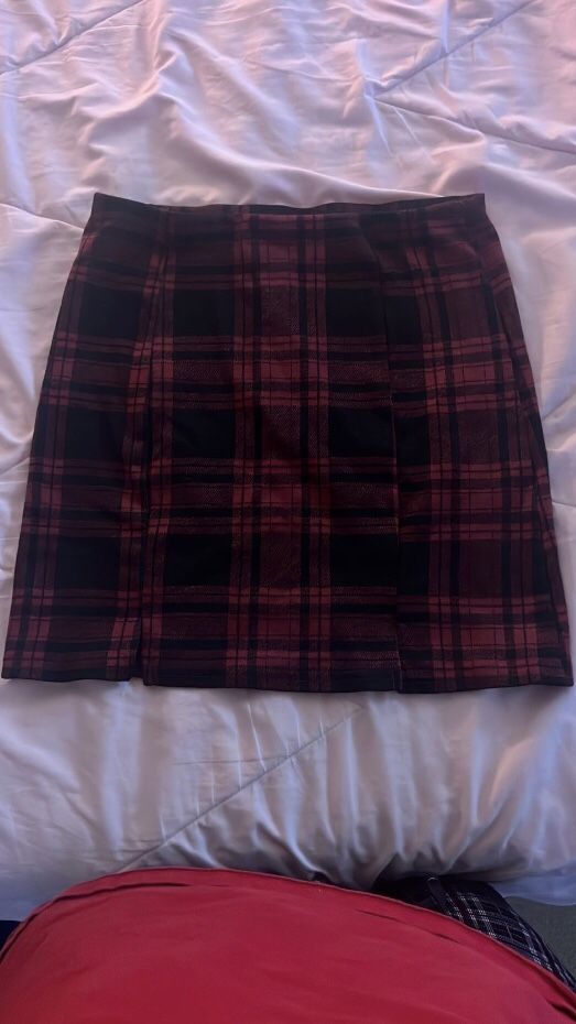 Hesperus Red & Black Plaid Skirt