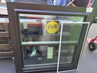 Pella Double-Hung Window with Screen 44x44