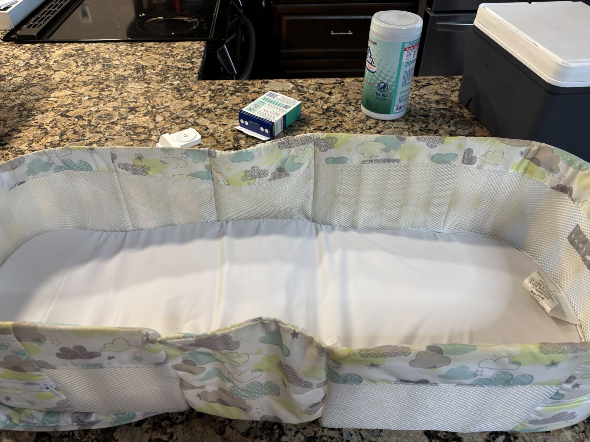 baby delight travel foldable bassinet