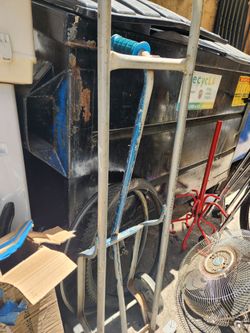 Vendo estos dolly 25 cada uno baratos tengo