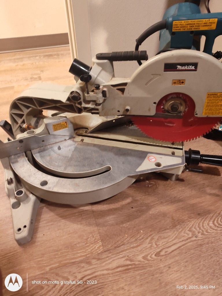 Mikita Double Sliding Miter Saw 10in