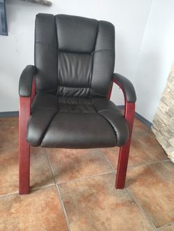 Executive office chair