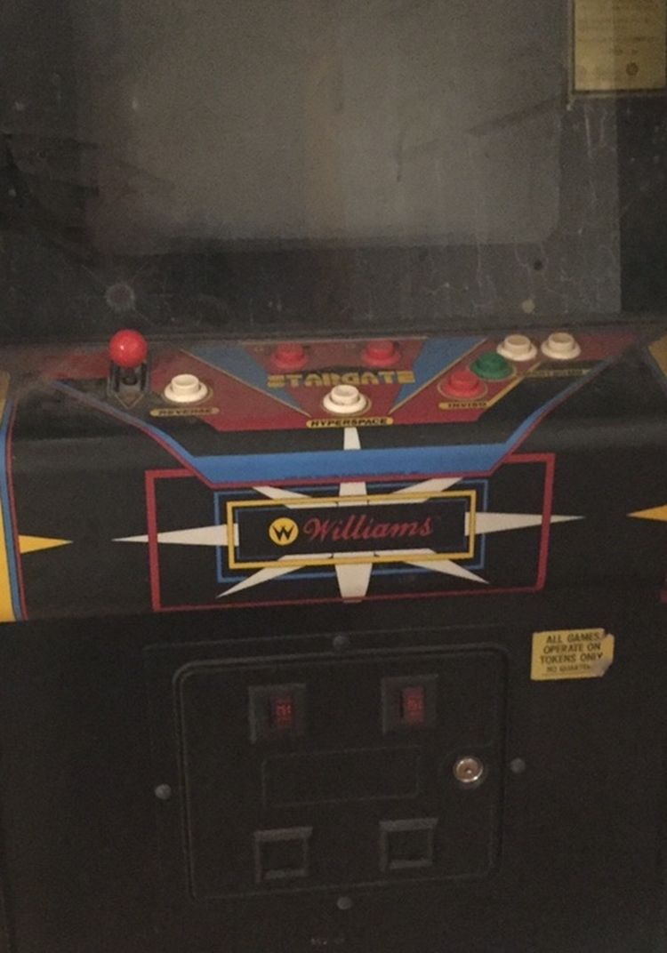 Stargate Standing Arcade Game