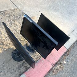 Free 3 Computer Monitors- Bankers Hill/Little Italy 92101 