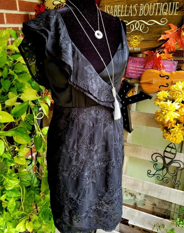 Winona Black Lace Dress