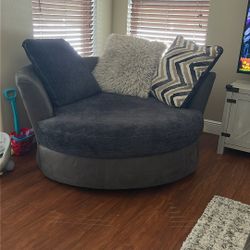 Round swivel accent chair (chair-and-a-half)