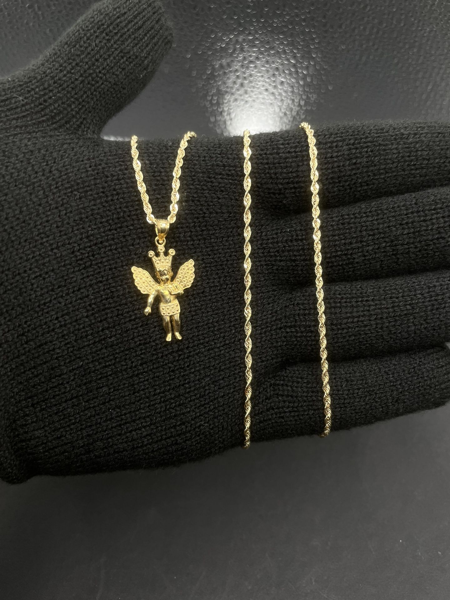 10K Gold Angel Pendant With 10K Gold Rope Chain