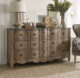9-Drawer Dresser