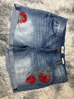 Embroidered shorts