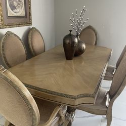 Dining Room Table With 6 Chairs 