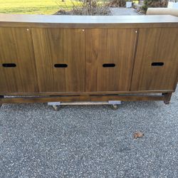Credenza