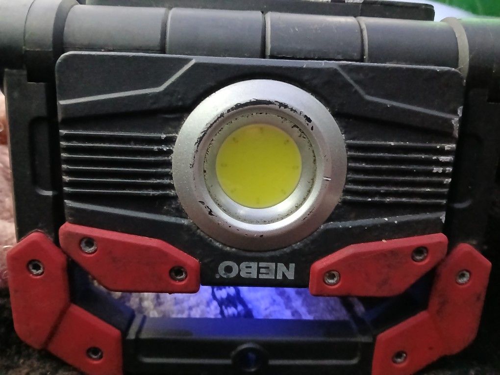 Nebo 2k Lumens Work Light