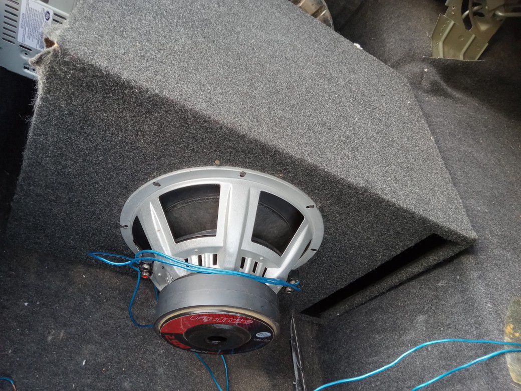 Single 12 Sub In Ported Box With Amp