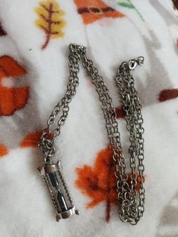 Hour glass necklack