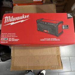 Milwaukee M18 Bluetooth Jobsite Radio 2952-20