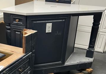 Solid Wood Kitchen Cabinet & Kitchen  Island with  Stone Top