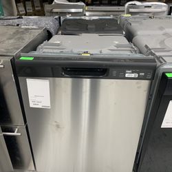GE Dishwasher With Front Control