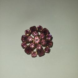 Vintage Brooch- Weiss