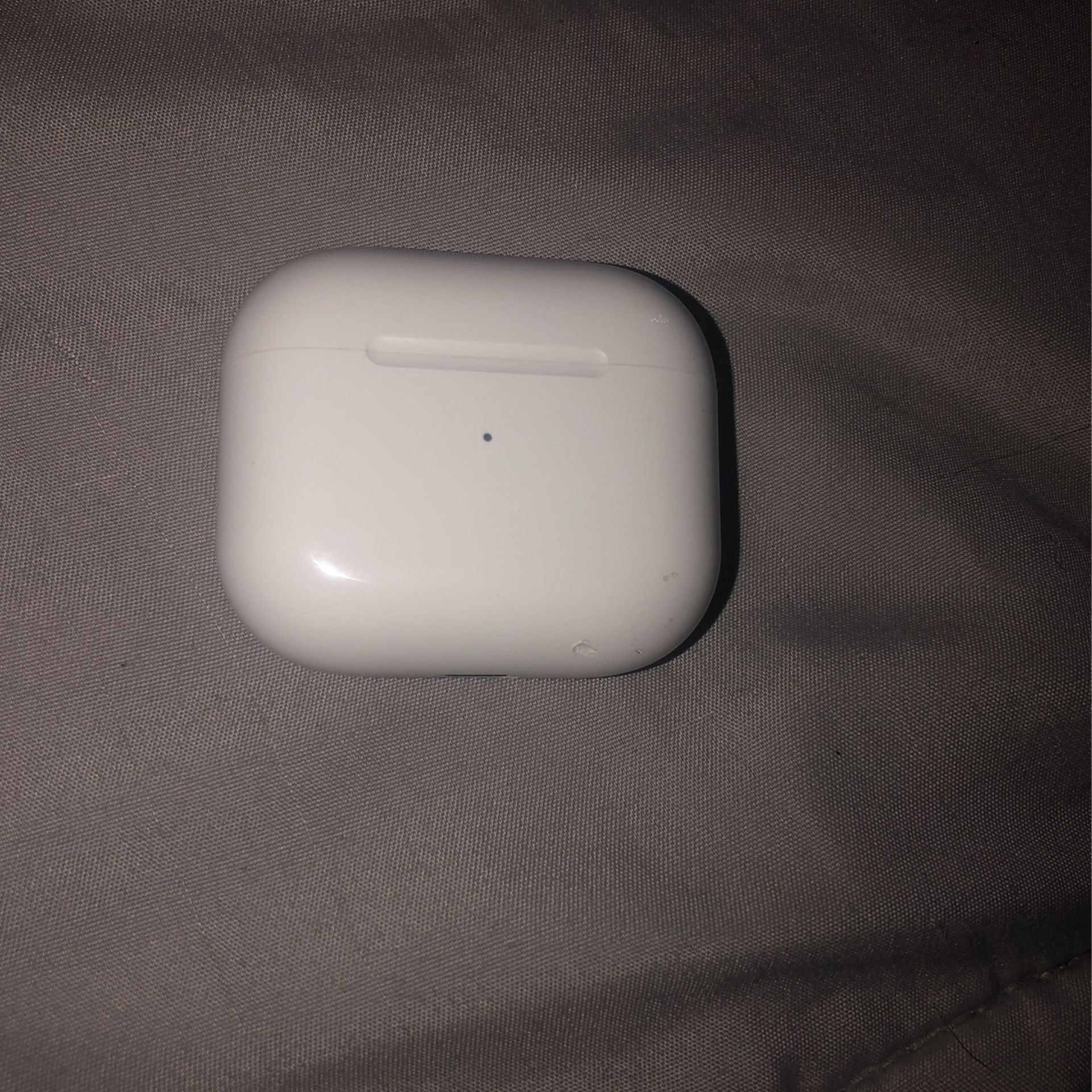 Apple AirPods (3rd generation) with Lightning Charging Case