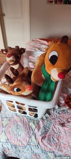 Rudolph Plush Toy Set With Music (CASH ONLY)