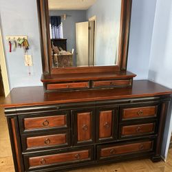 9 Drawer Dresser With Mirror 