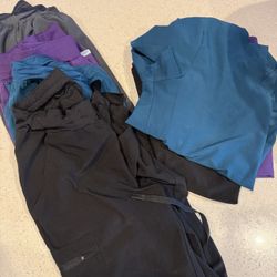 Women’s Scrubs (4 Sets)