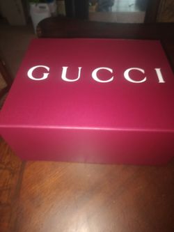 Gucci Empty Gift Box  With Ribbon Burgum Size 10/5 /por 9