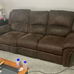 Free Reclining Sofa