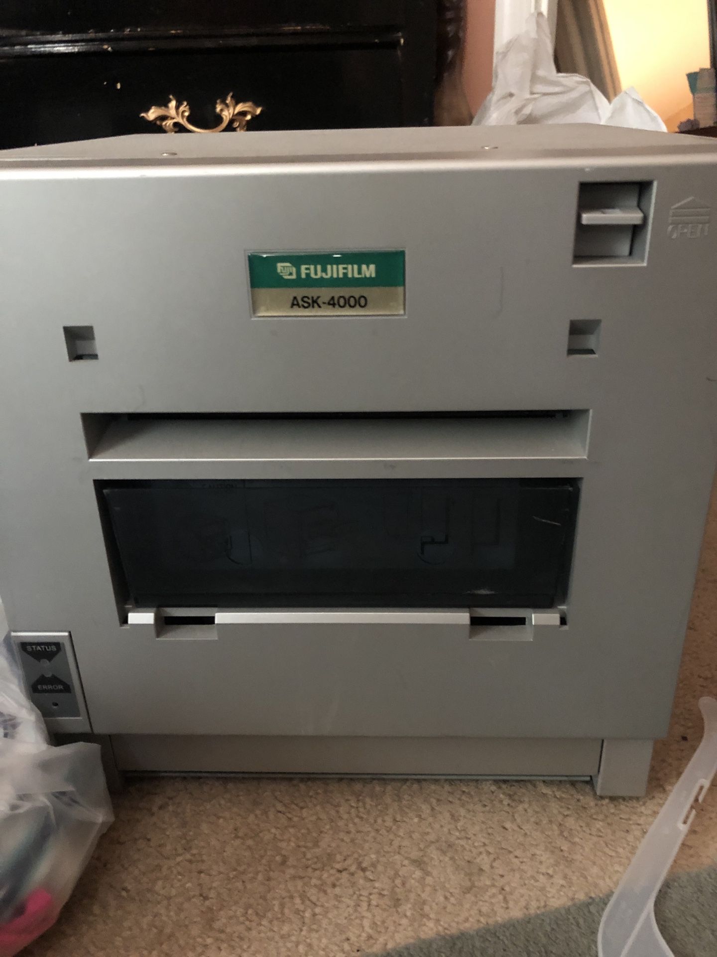 Photo printer with paper and ink fujifilm ask-4000 for 200 or OBO