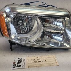 1 broken tab 2009 - 2010 - 2011 HONDA PILOT EX RIGHT HEADLIGHT OEM AW67653