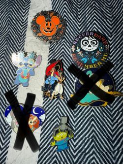 Disney pins
