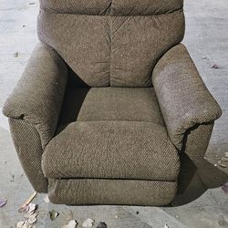Brown Recliner + Swivel Chair - Manual 