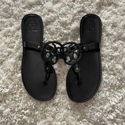 Woman’s Sandals