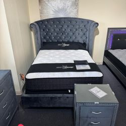 $55 Down Payment Bedroom Set Queen/King Bed Dresser Nightstand Mirror Total Price 