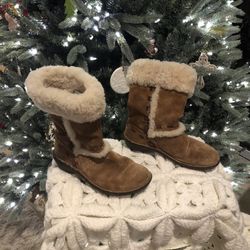 UGG Lined Boots - Size 7 Brown