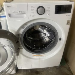 LG Washer And Electric Dryer Set That’s Stackable 