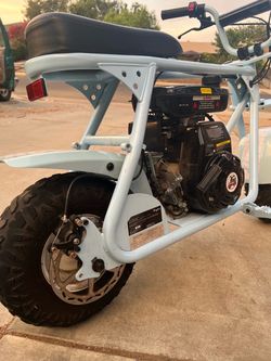 Gas-Powered Mini Bike Hover Hearts