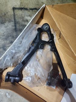 2015-2020 Chevy Suburban lower control arm New