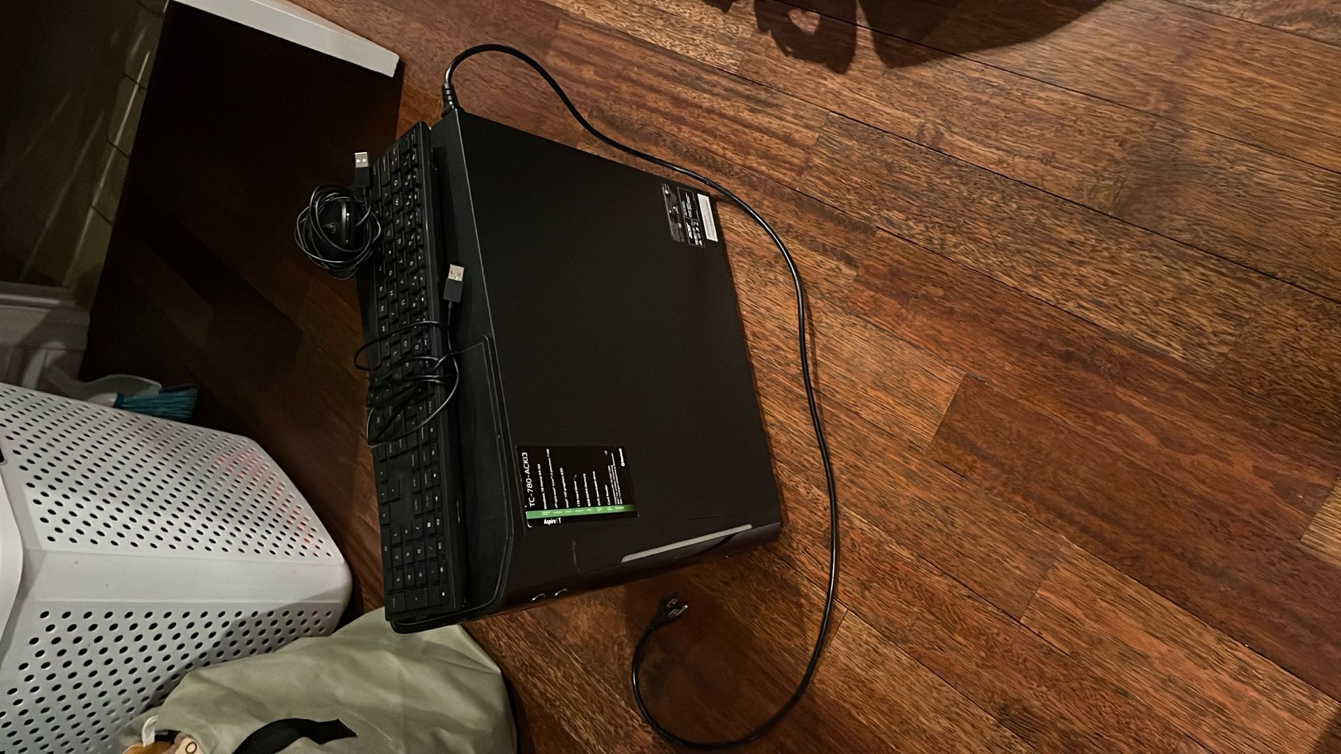 Acer Aspire Desktop, 7th Gen Intel Core i3-7100, 8GB DDR4, 1TB HDD, Windows 10 Home, TC-780-ACKi3 